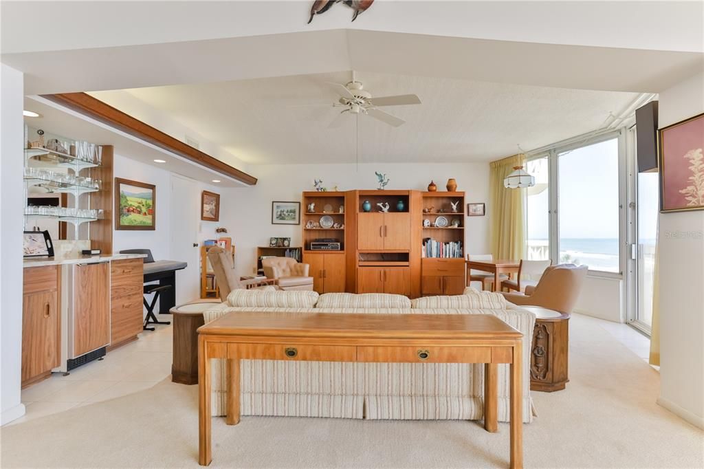 For Sale: $575,000 (3 beds, 3 baths, 2370 Square Feet)