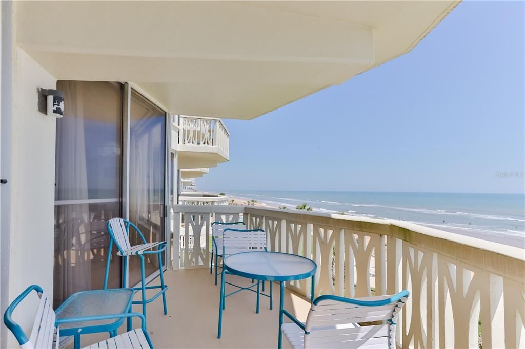 For Sale: $575,000 (3 beds, 3 baths, 2370 Square Feet)