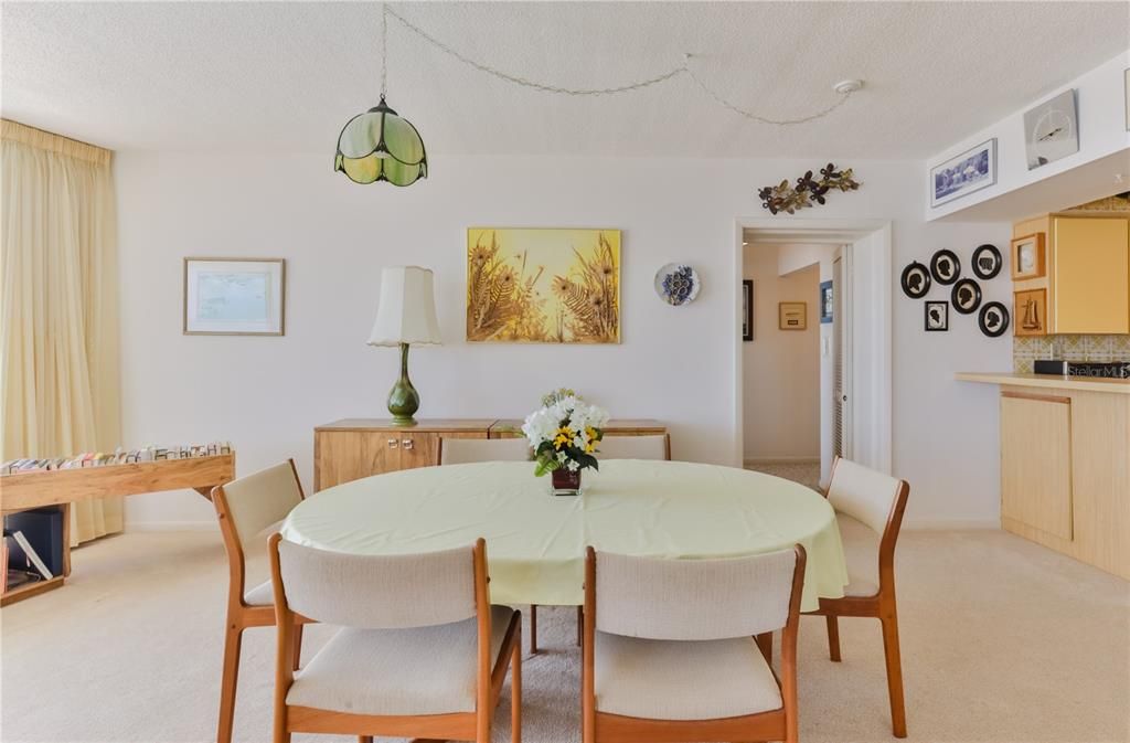 For Sale: $575,000 (3 beds, 3 baths, 2370 Square Feet)