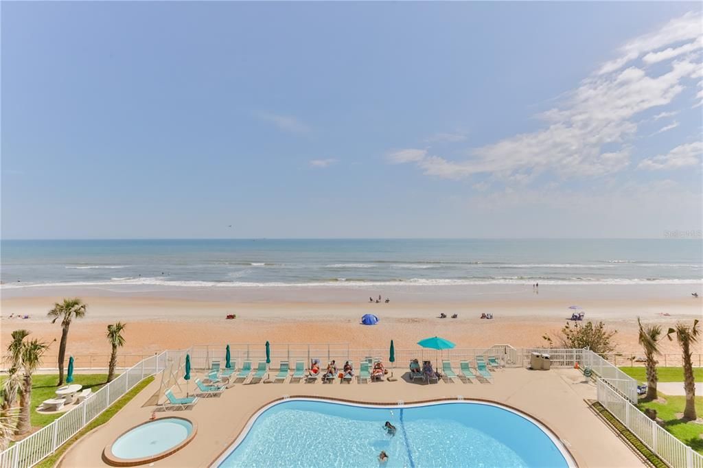 For Sale: $575,000 (3 beds, 3 baths, 2370 Square Feet)