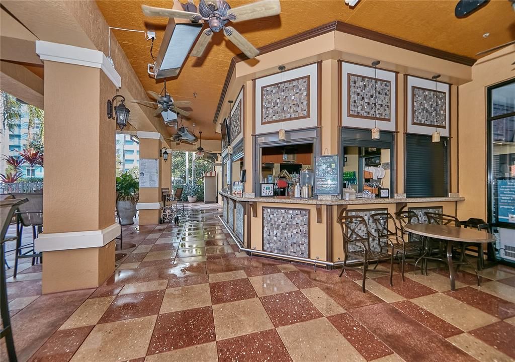 Под контрактом: $180,000 (3 спален, 2 ванн, 1200 Квадратных фут)