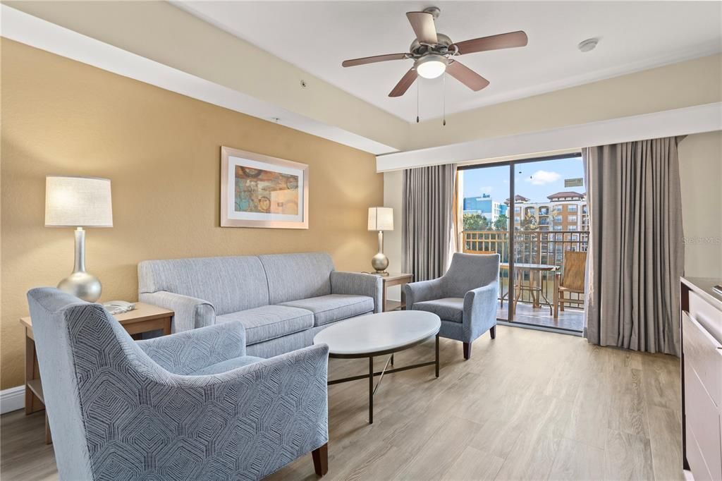 Под контрактом: $180,000 (3 спален, 2 ванн, 1200 Квадратных фут)