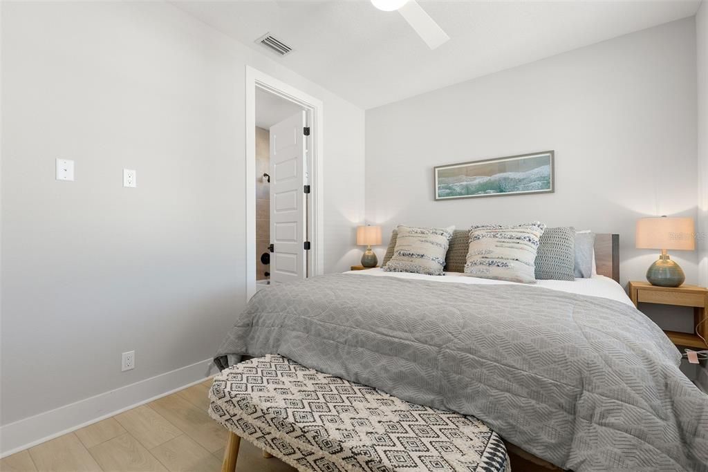 В аренду: $8,500 (3 спален, 2 ванн, 1678 Квадратных фут)