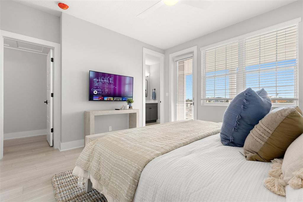 В аренду: $8,500 (3 спален, 2 ванн, 1678 Квадратных фут)