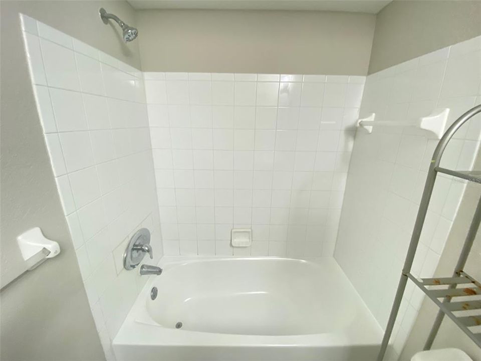 待售: $224,900 (2 贝兹, 2 浴室, 1160 平方英尺)