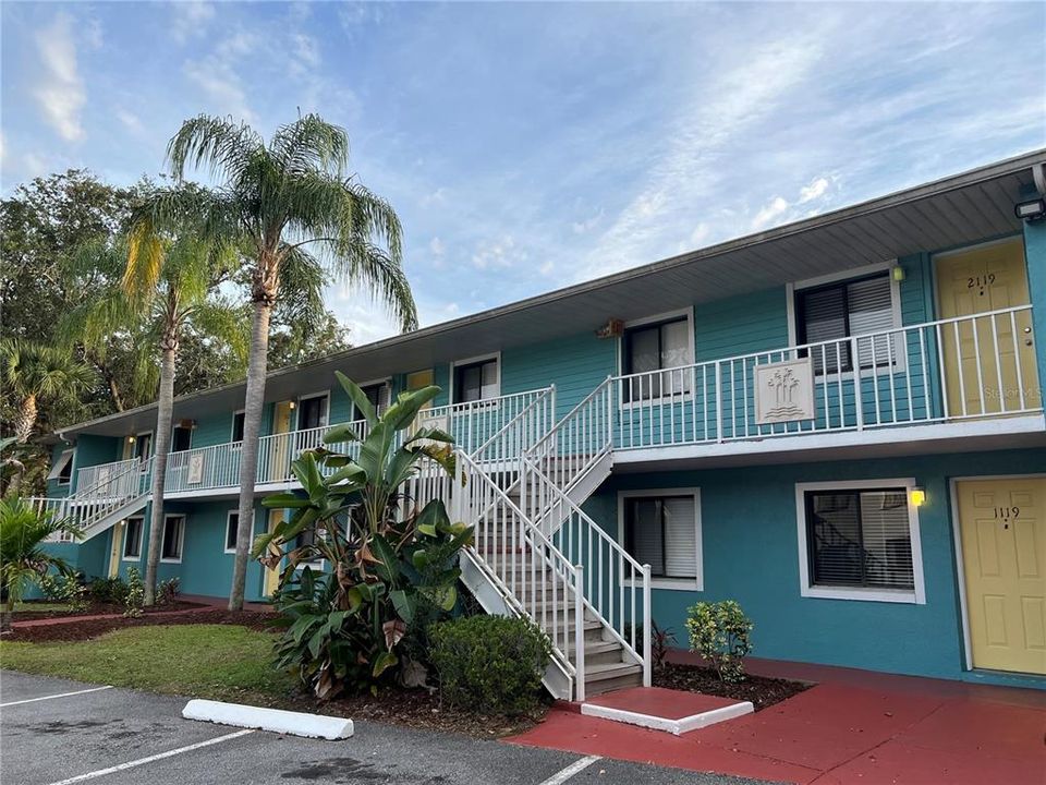 Recently Rented: $1,550 (2 beds, 2 baths, 1100 Square Feet)