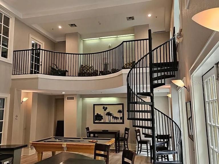 For Sale: $285,000 (2 beds, 2 baths, 1070 Square Feet)