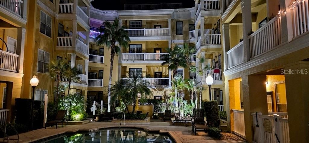 For Sale: $285,000 (2 beds, 2 baths, 1070 Square Feet)