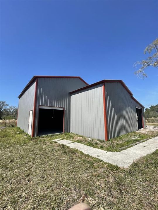 На продажу: $599,000 (46.25 acres)