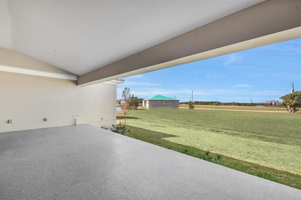 Под контрактом: $421,900 (4 спален, 3 ванн, 2351 Квадратных фут)