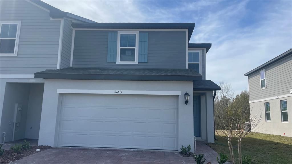 Recently Sold: $383,465 (3 beds, 2 baths, 1566 Square Feet)