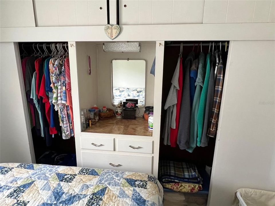 待售: $56,000 (2 贝兹, 1 浴室, 450 平方英尺)