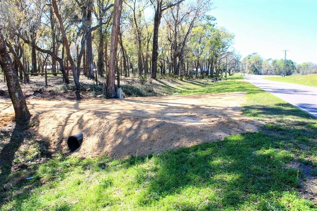 На продажу: $265,000 (2.40 acres)