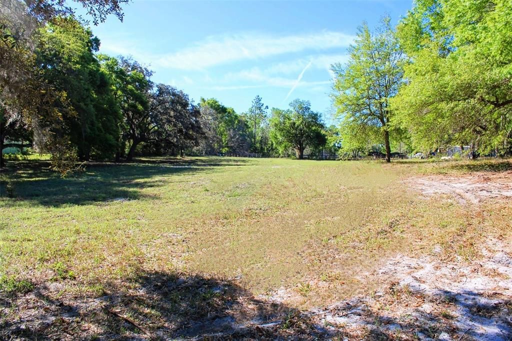 На продажу: $265,000 (2.40 acres)