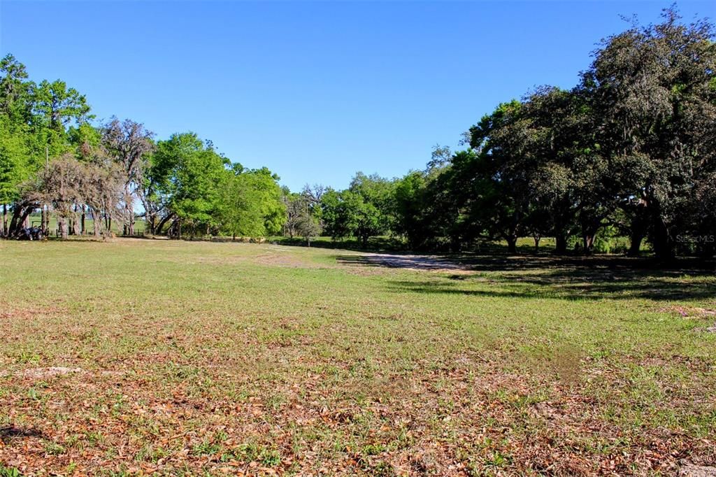 На продажу: $265,000 (2.40 acres)