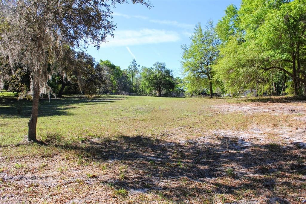 На продажу: $265,000 (2.40 acres)