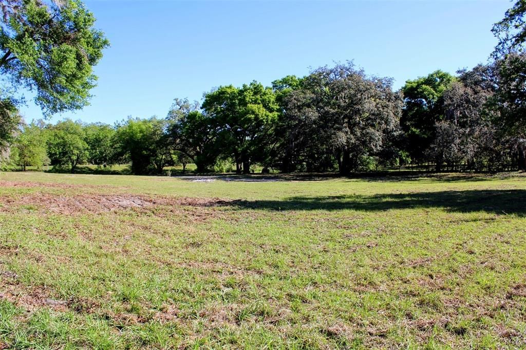 На продажу: $265,000 (2.40 acres)