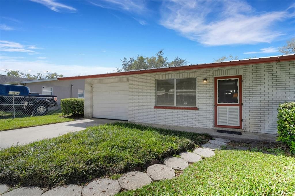 待售: $395,000 (3 贝兹, 2 浴室, 2559 平方英尺)