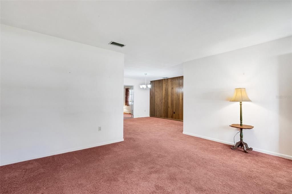 待售: $395,000 (3 贝兹, 2 浴室, 2559 平方英尺)