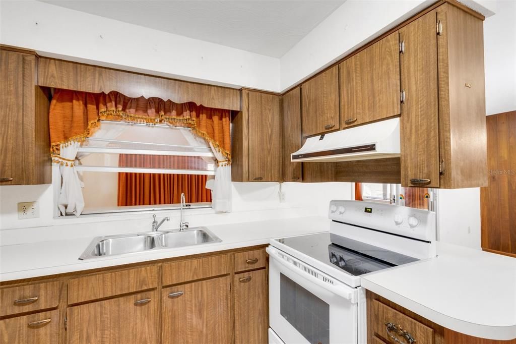 待售: $395,000 (3 贝兹, 2 浴室, 2559 平方英尺)