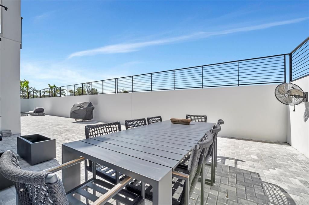 На продажу: $1,295,000 (4 спален, 5 ванн, 3149 Квадратных фут)