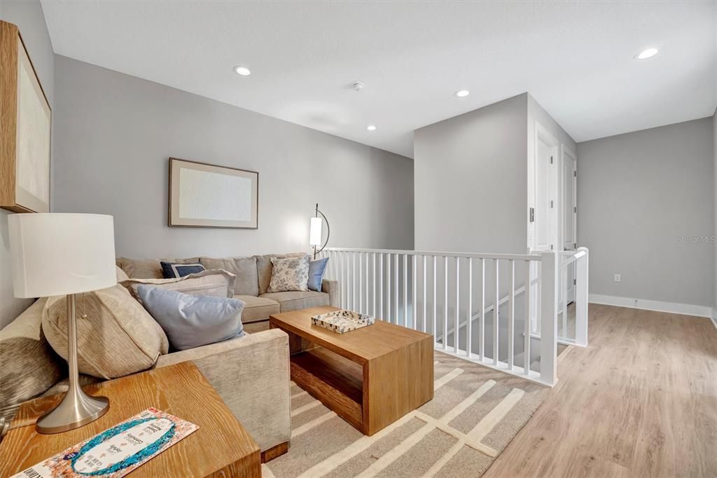 На продажу: $1,295,000 (4 спален, 5 ванн, 3149 Квадратных фут)