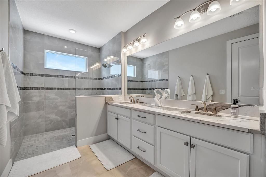 На продажу: $1,295,000 (4 спален, 5 ванн, 3149 Квадратных фут)