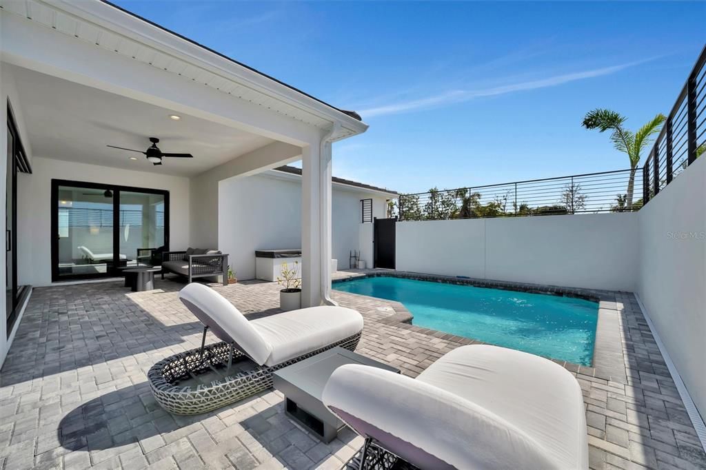 На продажу: $1,295,000 (4 спален, 5 ванн, 3149 Квадратных фут)