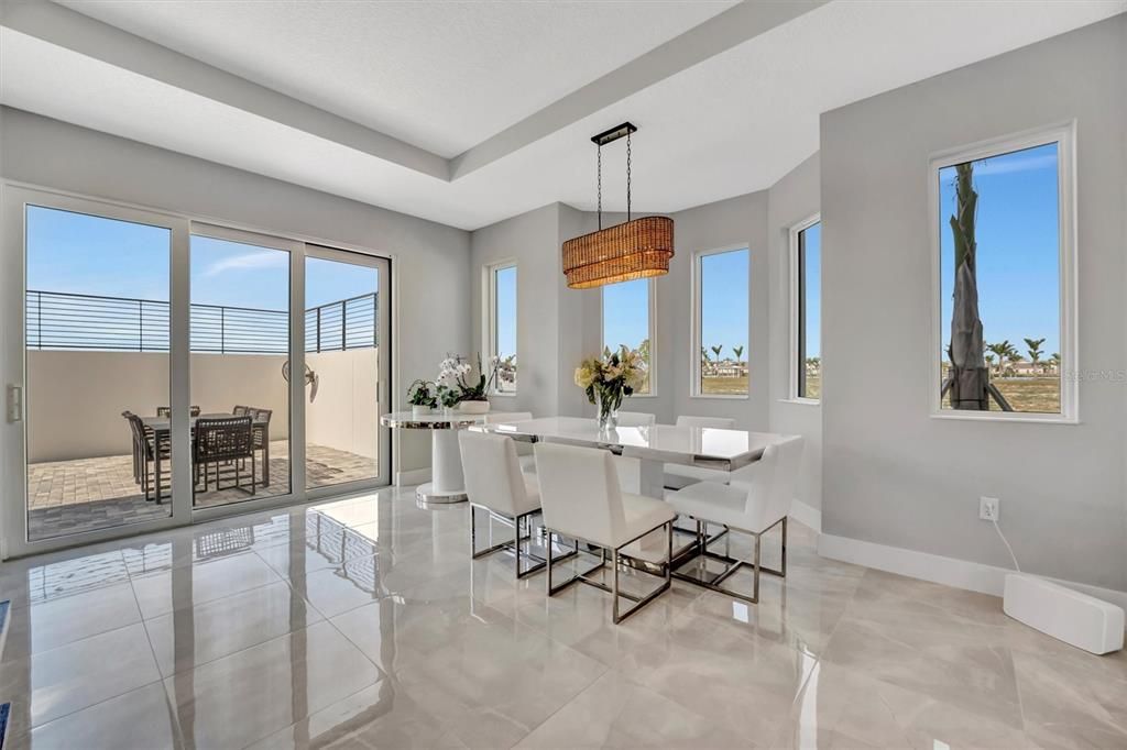 На продажу: $1,295,000 (4 спален, 5 ванн, 3149 Квадратных фут)