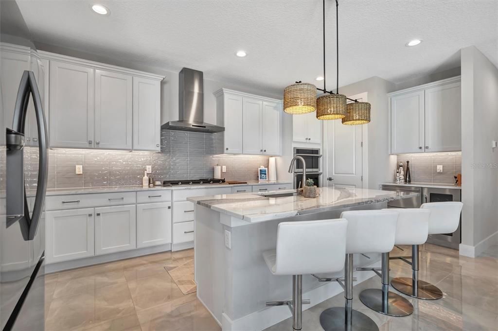 На продажу: $1,295,000 (4 спален, 5 ванн, 3149 Квадратных фут)