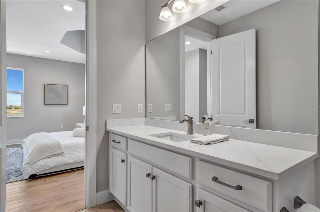 На продажу: $1,295,000 (4 спален, 5 ванн, 3149 Квадратных фут)