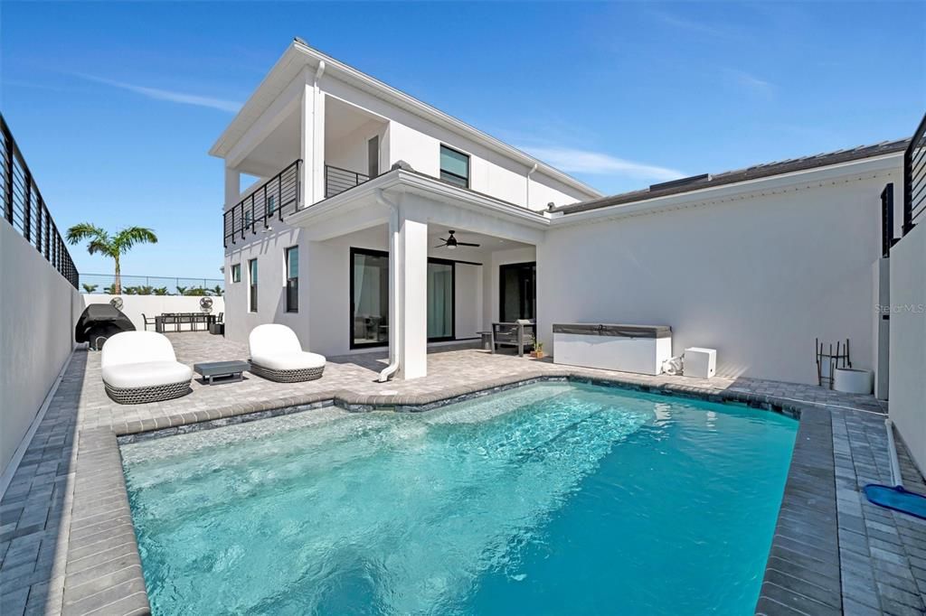 На продажу: $1,295,000 (4 спален, 5 ванн, 3149 Квадратных фут)