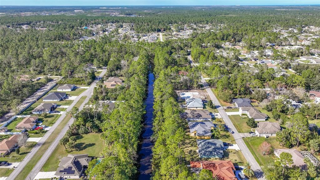 合同活跃: $390,000 (3 贝兹, 3 浴室, 2363 平方英尺)