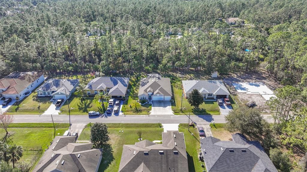 合同活跃: $390,000 (3 贝兹, 3 浴室, 2363 平方英尺)