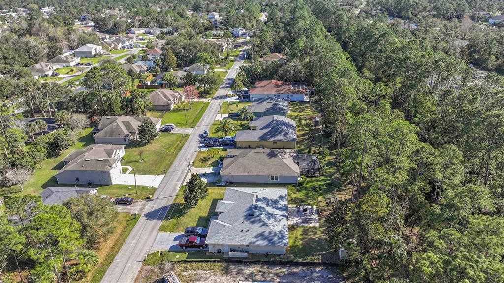 合同活跃: $390,000 (3 贝兹, 3 浴室, 2363 平方英尺)