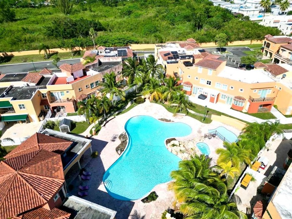 For Sale: $599,800 (4 beds, 3 baths, 1970 Square Feet)