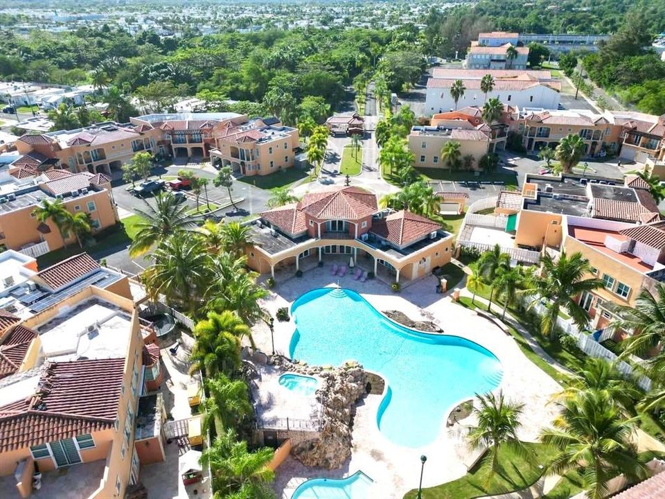 For Sale: $599,800 (4 beds, 3 baths, 1970 Square Feet)