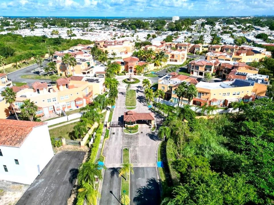 For Sale: $599,800 (4 beds, 3 baths, 1970 Square Feet)