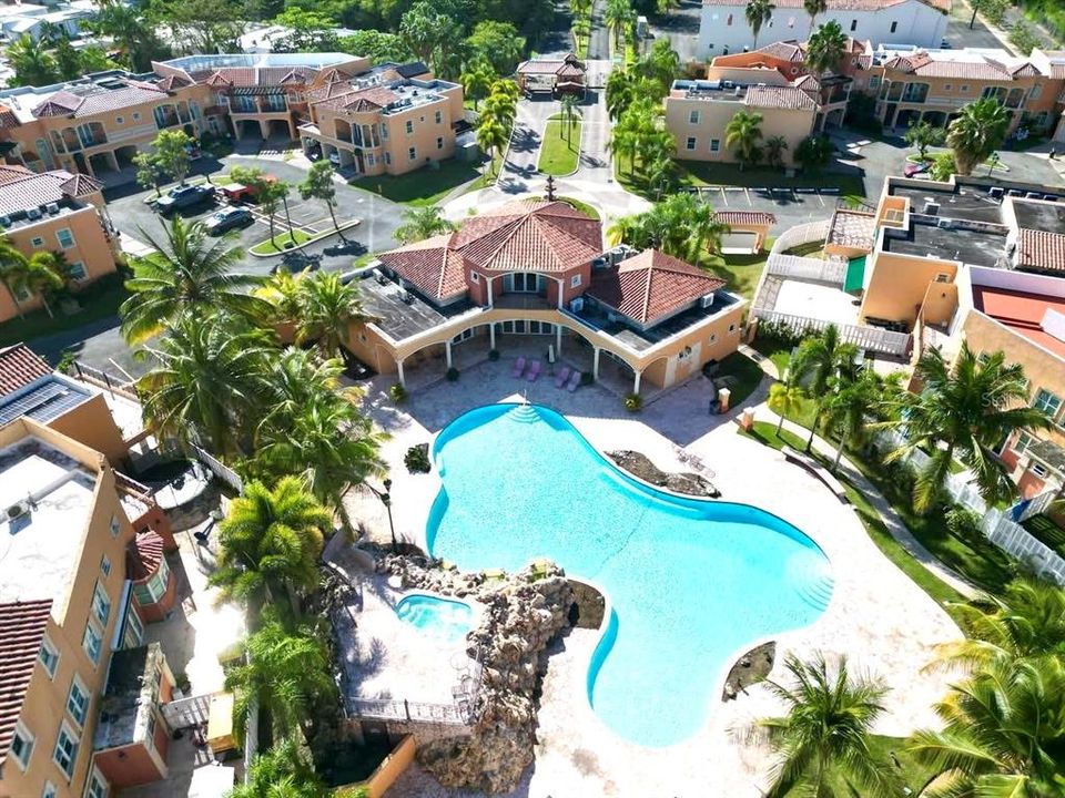 For Sale: $599,800 (4 beds, 3 baths, 1970 Square Feet)