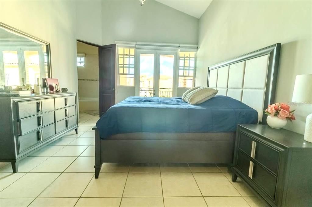 For Sale: $599,800 (4 beds, 3 baths, 1970 Square Feet)