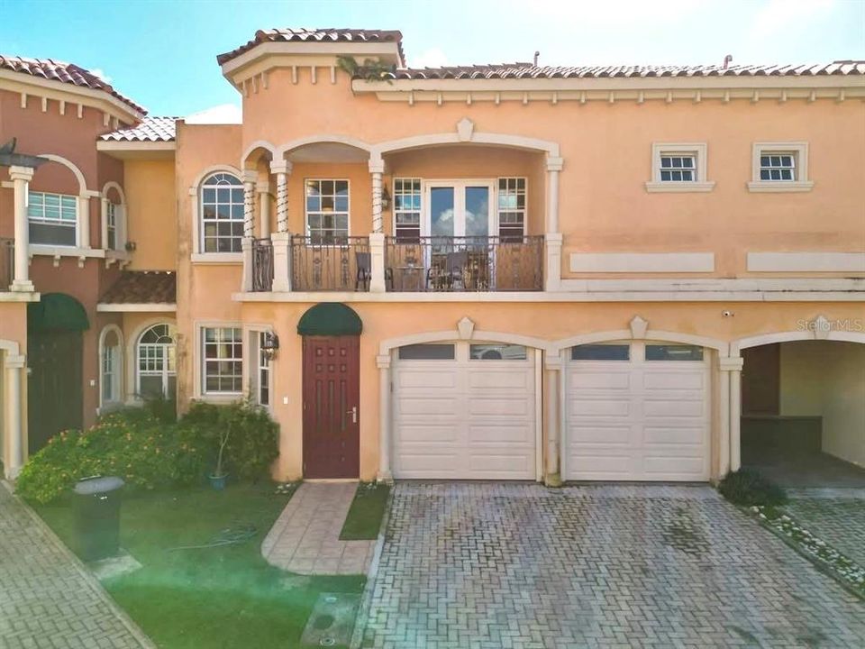 For Sale: $599,800 (4 beds, 3 baths, 1970 Square Feet)