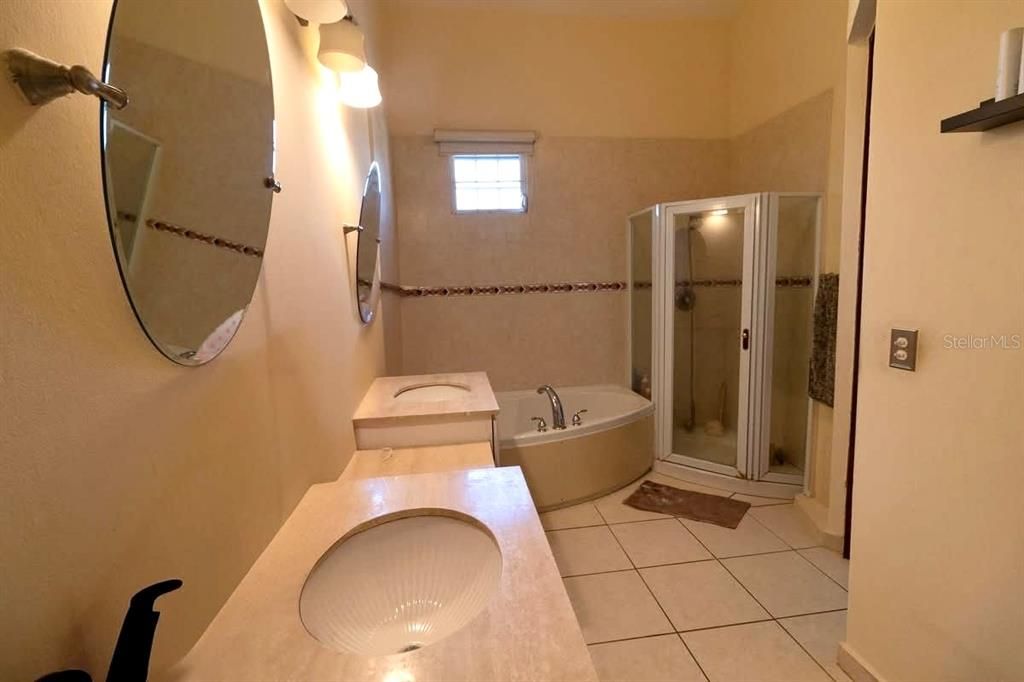 For Sale: $599,800 (4 beds, 3 baths, 1970 Square Feet)