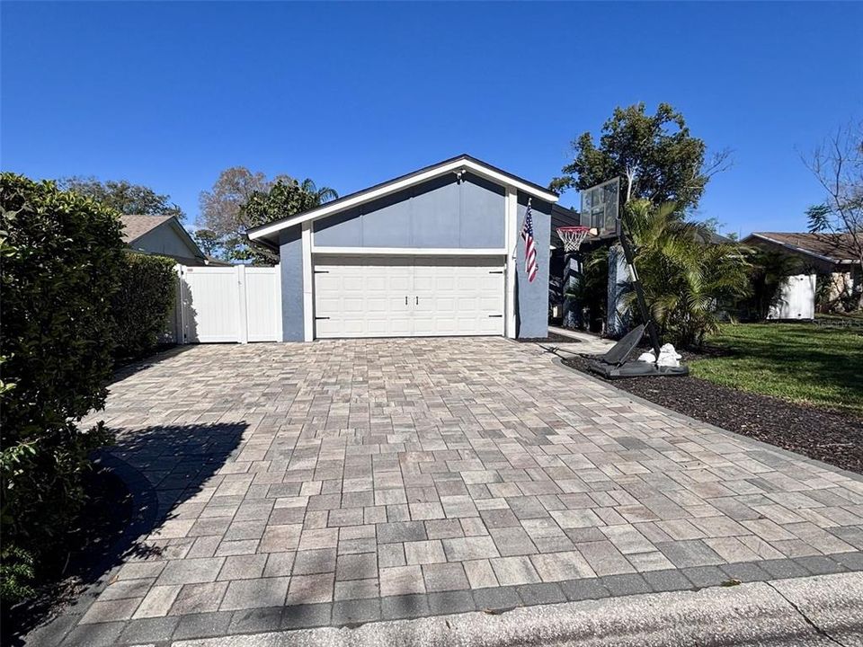 Active With Contract: $460,000 (4 beds, 2 baths, 1820 Square Feet)