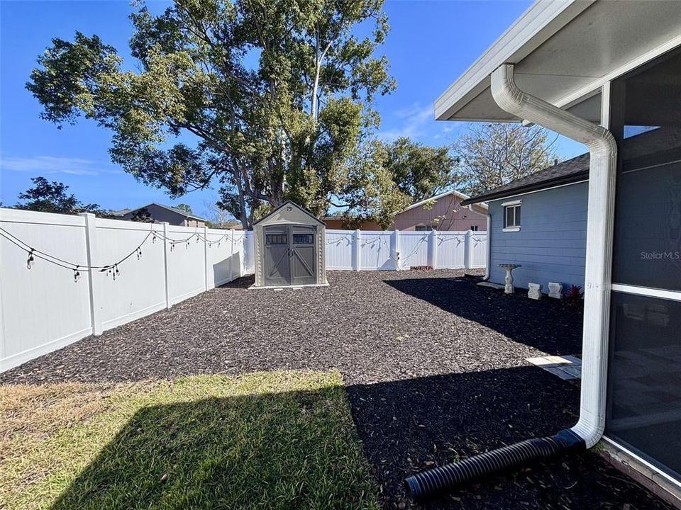 Active With Contract: $460,000 (4 beds, 2 baths, 1820 Square Feet)