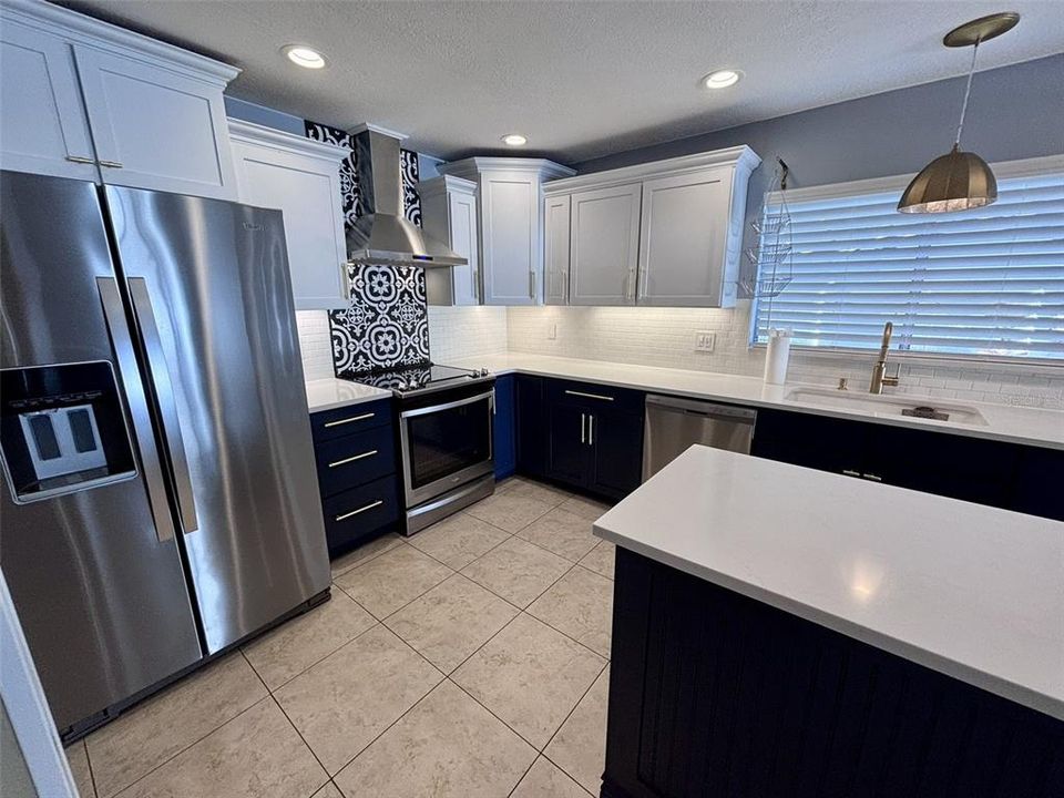 Active With Contract: $460,000 (4 beds, 2 baths, 1820 Square Feet)