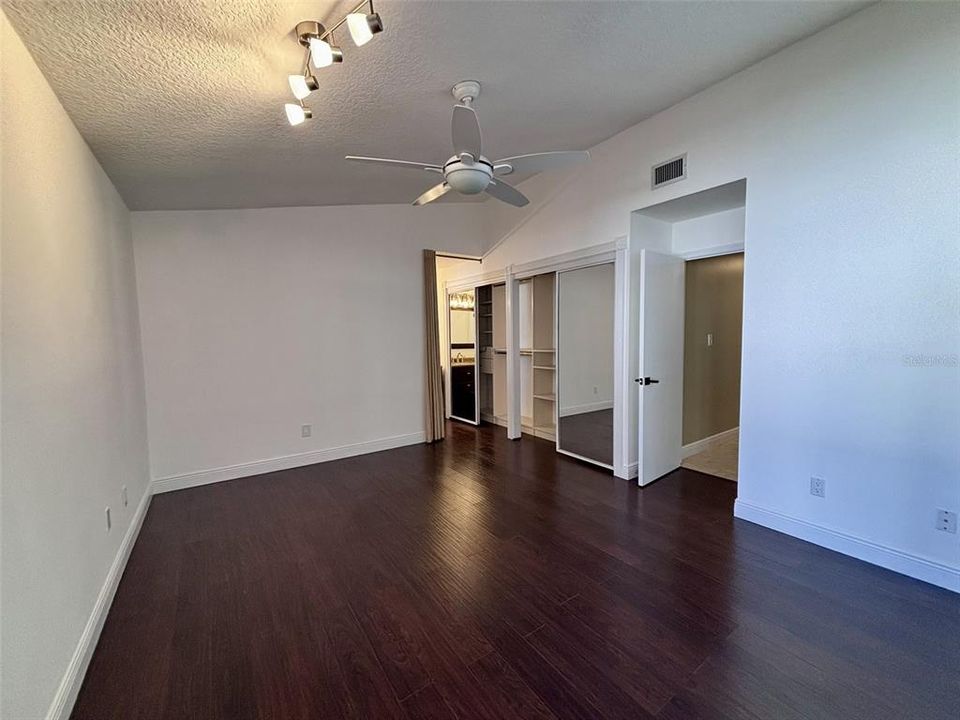 Active With Contract: $460,000 (4 beds, 2 baths, 1820 Square Feet)