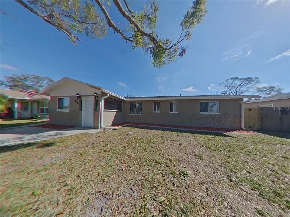 最近租的: $2,599 (5 贝兹, 2 浴室, 1434 平方英尺)