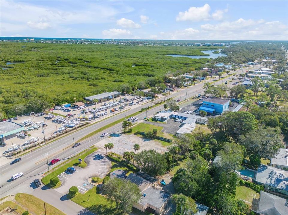 待售: $329,000 (0.50 acres)