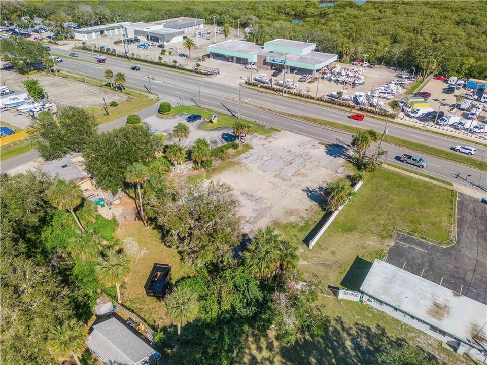 待售: $329,000 (0.50 acres)