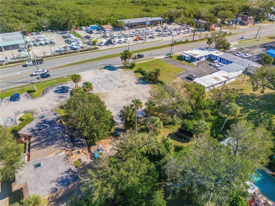 待售: $329,000 (0.50 acres)